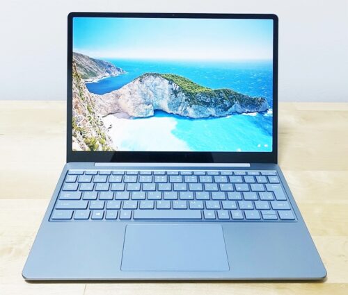 Microsoft Surface Laptop GOをレビュー その重さ約1.1kg！シリーズ最軽量のコンパクトボディを誇るカジュアルな