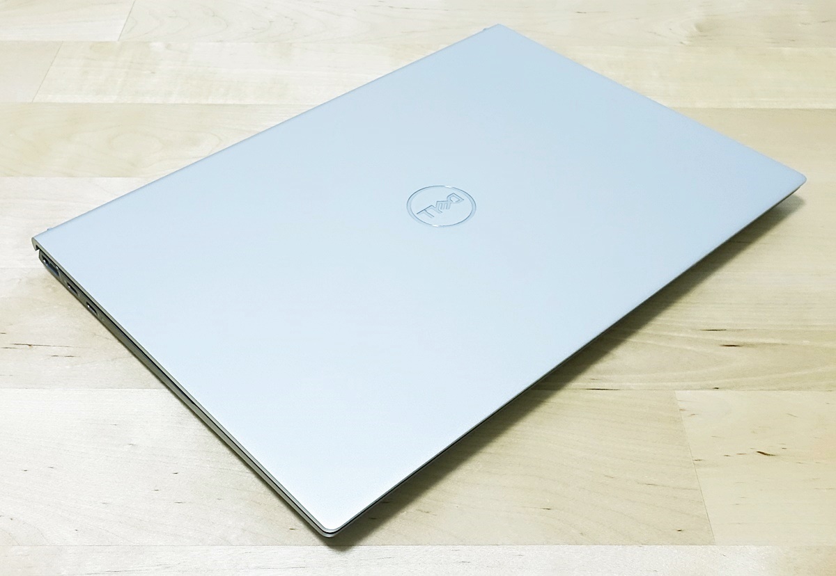 Dell Inspiron 13 5000 プラチナプラス[5310]をレビュー 約1.1kgの軽量 